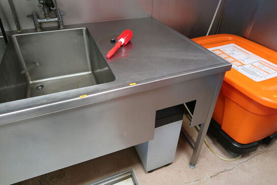 Rustfri stålvaske med armatur