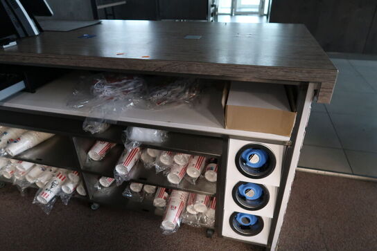 Disk med indhold (elektronik medfølger ikke)