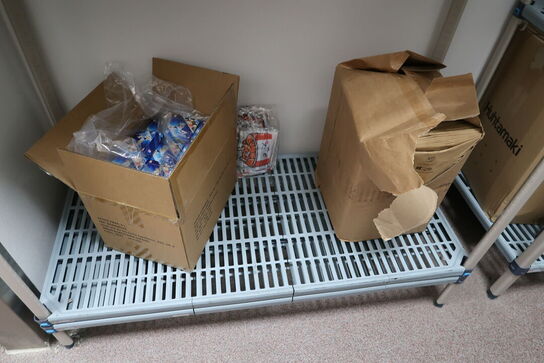 Fødevarereol METRO MAX med indhold