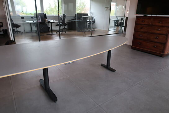 Mødebord med el. hæve/sænke funktion