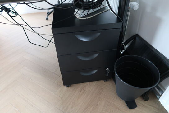 El. hæve/sænke skrivebord uden indhold med skuffemodul