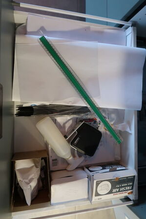 Div. IT-udstyr, kontorartikler samt julepynt