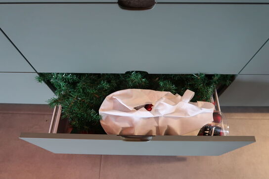 Div. IT-udstyr, kontorartikler samt julepynt