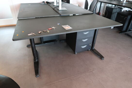 El. hæve/sænke skrivebord uden indhold med skuffemodul