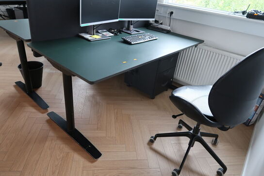 El. hæve/sænke skrivebord uden indhold med skuffemodul