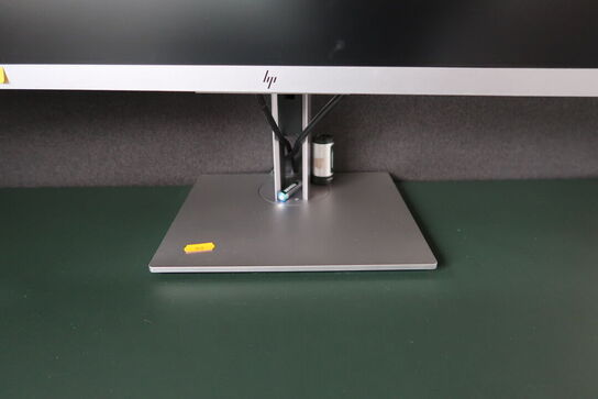 2 stk. computerskærme HP E233, dockingstation LENOVO Hybrid