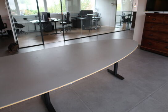 Mødebord med el. hæve/sænke funktion