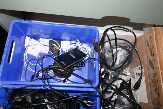 Div. IT-udstyr, kontorartikler samt julepynt