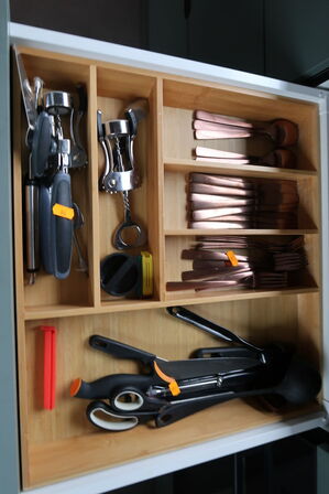 Div. Service, bestik, rengøringsartikler m.m.