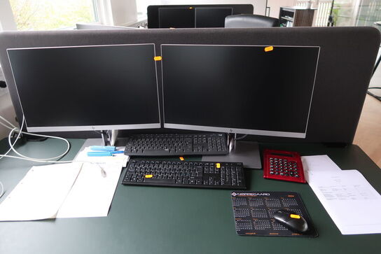 2 stk. computeskærme HP E233 med tastaturer og mus