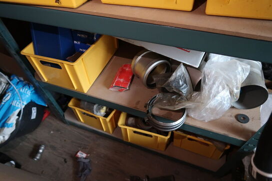 3 stk. lagerreoler med div. Varelager og værktøj