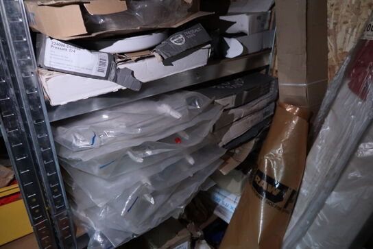 4 stk. lagerreoler med div. Varelager og værktøj