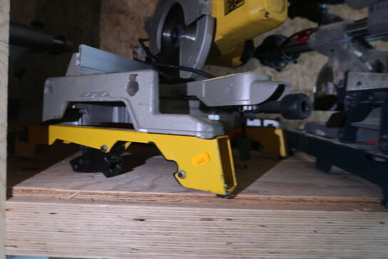 Kap/geringssav DEWALT DW777-QS