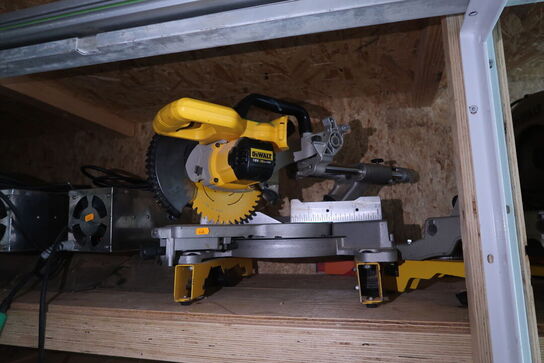 Akku kap/geringssav DEWALT DCS365