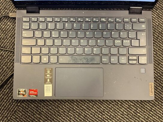 Bærbar computer LENOVO Yoga 6
