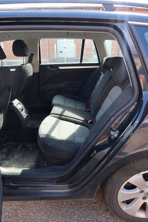 Personbil SKODA Superb Combi 1.6 TDI 105 HK St. (Momsfri)