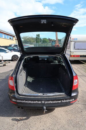 Personbil SKODA Superb Combi 1.6 TDI 105 HK St. (Momsfri)