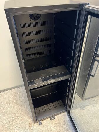 Vinkøleskab LA SOMMELIERE uden hylder