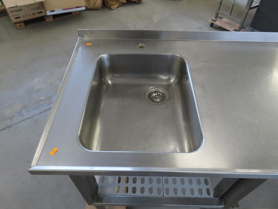 Hæve/sænke bord med vask