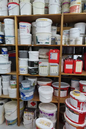 1 fag af diverse maling & grunder mv.