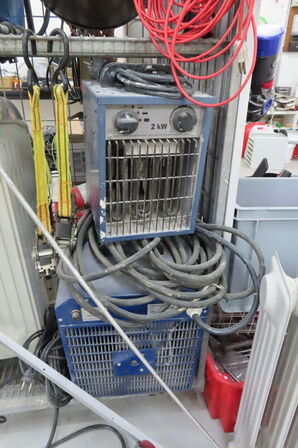 Indhold i bur af diverse blæsere + radiator 