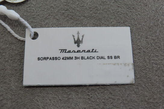 Maserati Sorpasso 42mm 3H Ur Med Sort Skive