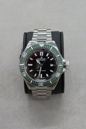 Edox Herreur Med Grøn Bezel og Sort Skive