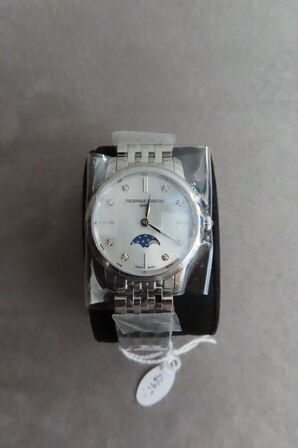 Frederique Constant Ur Med Månefasefunktion