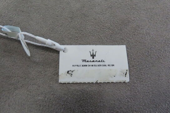 Maserati Dameur Med Guldbelagt Stållænke