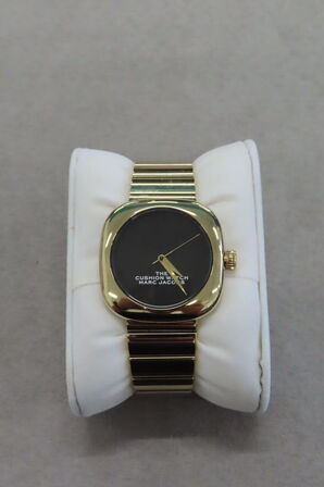 Marc Jacobs The Cushion Watch