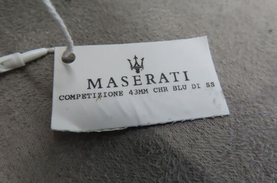 Maserati Herreur Med Blå Urskive Og To-Tonet Lænke