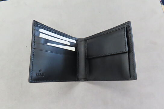 Gucci Sort Læderpung Med Møntlomme og Guldlogo