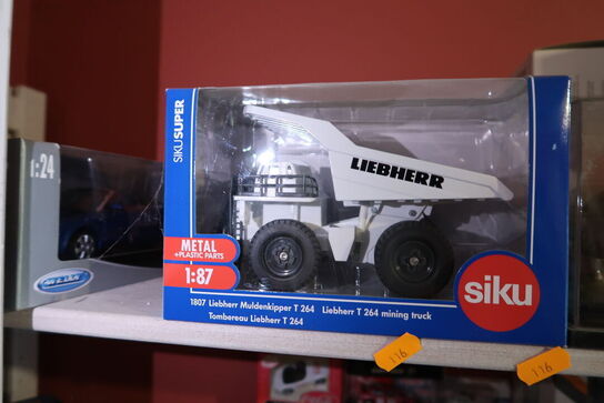 Legetøjsminelastbil LIEBHEER, legetøjstraktor m.m.