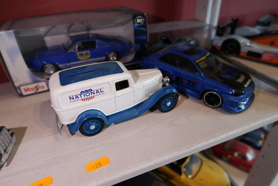 Div. Legetøjslastbiler og biler