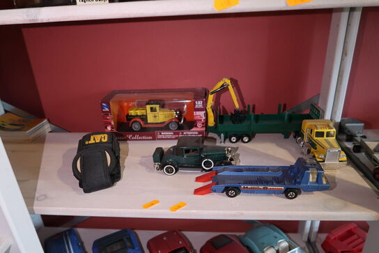 Div. Legetøjsbiler, maskiner m.m.