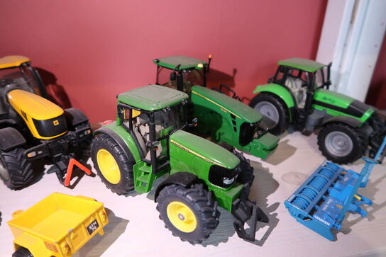 Div. Legetøjslandbrugsmaskiner FORD, JOHN DEERE m.fl.