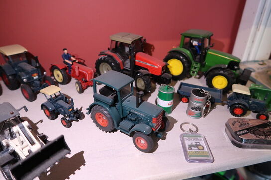 Div. Legetøjslandbrugsmaskiner MASSEY FERGUSON m.fl.