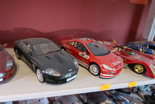 5 stk. legetøjsbiler