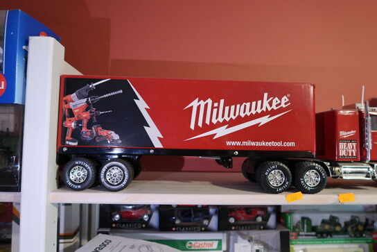 Legetøjslastbil med anhænger MILWAUKEE