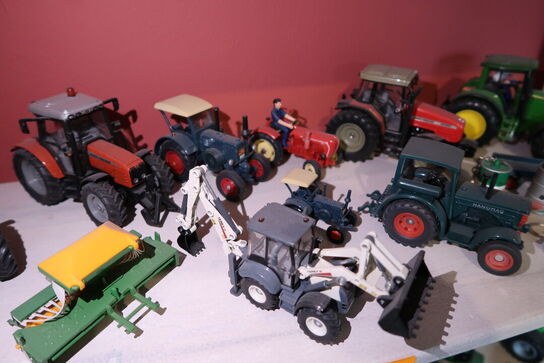 Div. Legetøjslandbrugsmaskiner MASSEY FERGUSON m.fl.