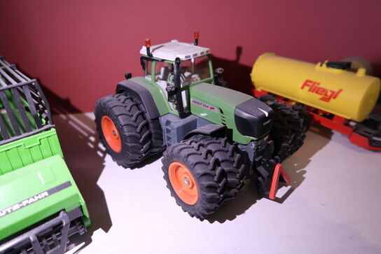 Div. Legetøjslandbrugsmaskiner FLIEG, NEW HOLLAND m.fl.