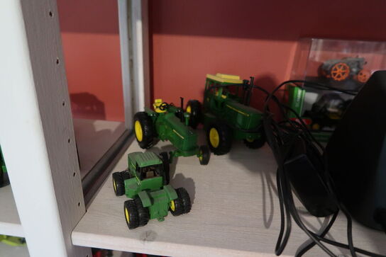 Div. Legetøjslandbrugsmaskiner JOHN DEERE