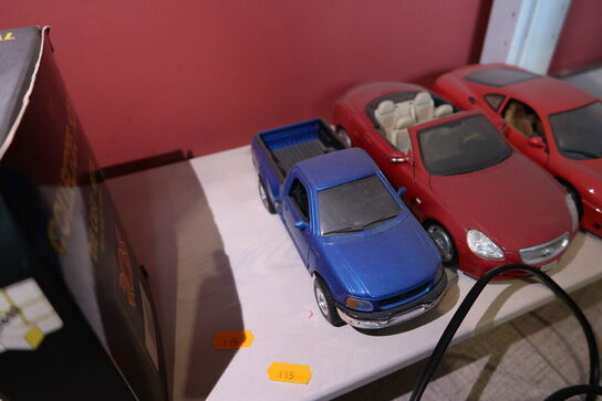 Legetøjstraktor AGRITEC samt 3 stk. legetøjsbiler