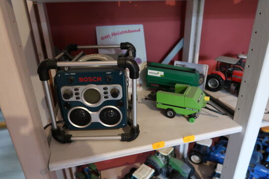 Arbejdsradio BOSCH samt legetøjsvogne