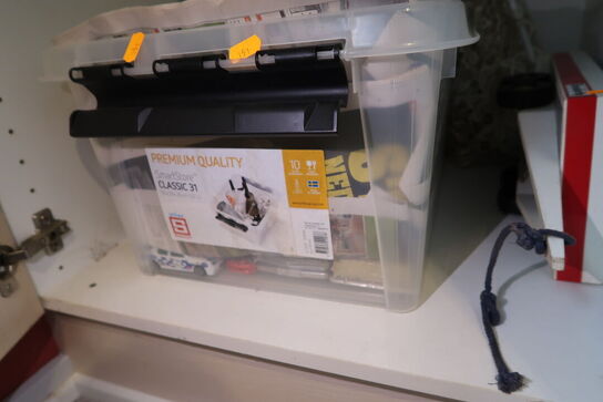 Div. Legetøjsbiler i kasse