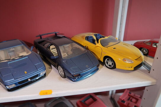 5 stk. legetøjsbiler