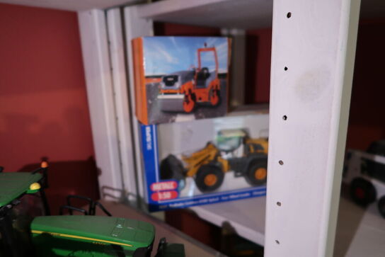 Div. Legetøjsbiler, maskiner m.m.