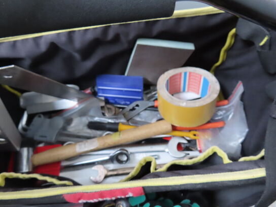 Værktøjstaske med indhold