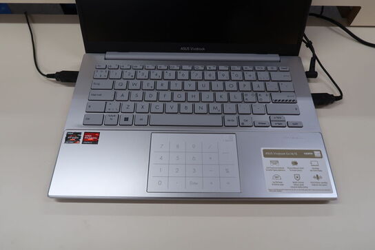 ASUS Vivobook Go AMD Ryzen 3 7320U 14"