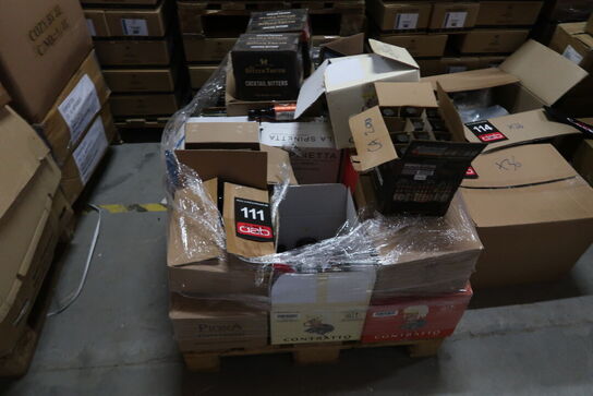 Ca. 200 flasker blandet spiritus m.m.